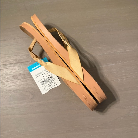 Reef Tan Flip Flops - Picture 2 of 3